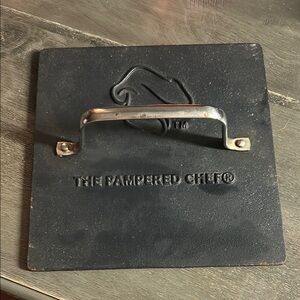 Pampered Chef Executive Nonstick Grill Press 8.5 inch x 8.5‎ inch